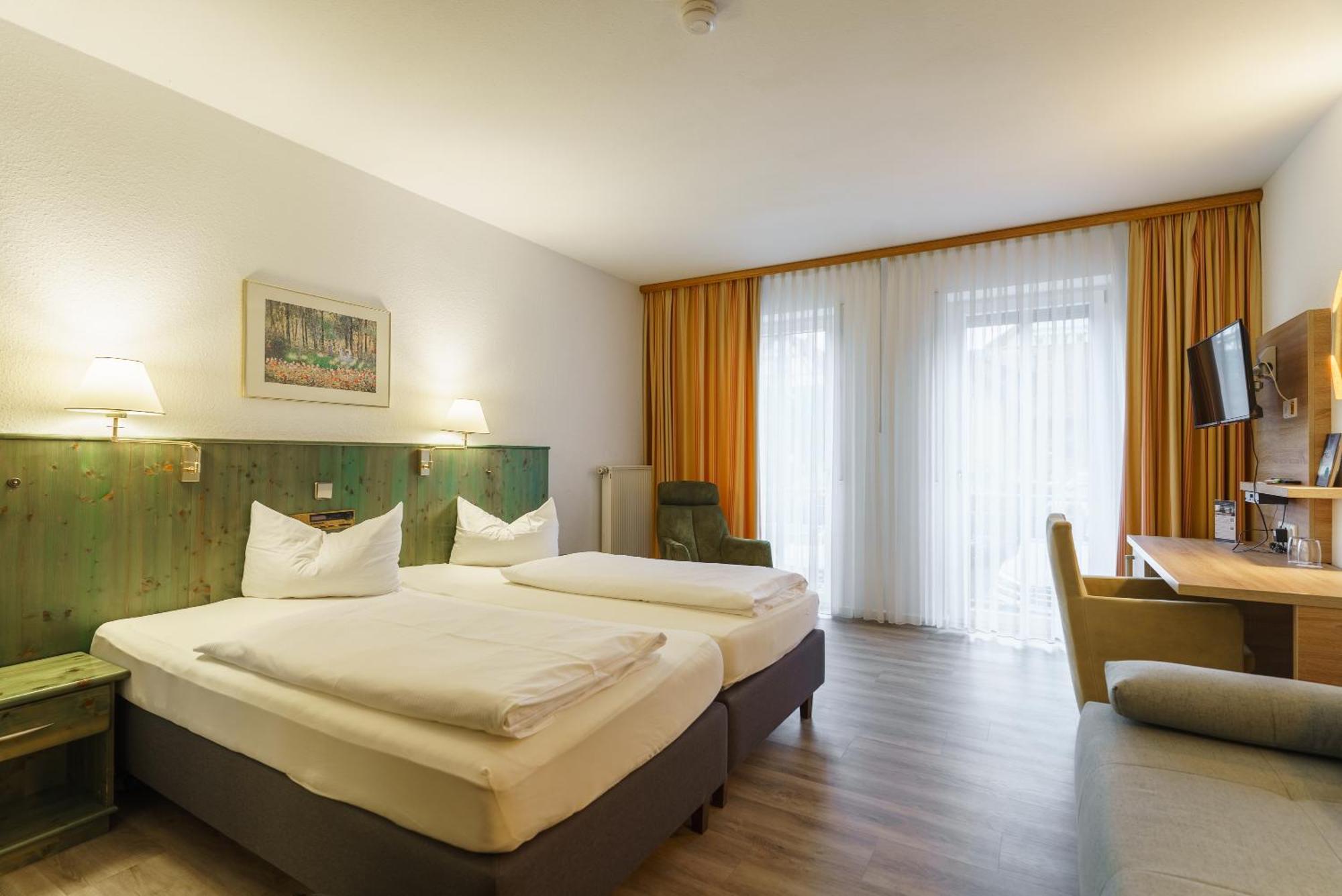 Stadthotel Pfeffermuehle เกนเกนบาค ภายนอก รูปภาพ