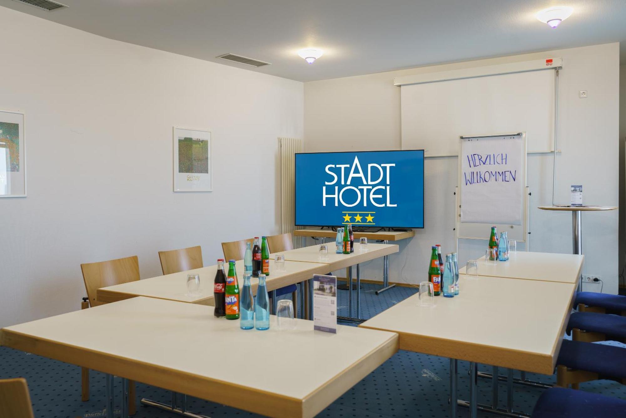 Stadthotel Pfeffermuehle เกนเกนบาค ภายนอก รูปภาพ