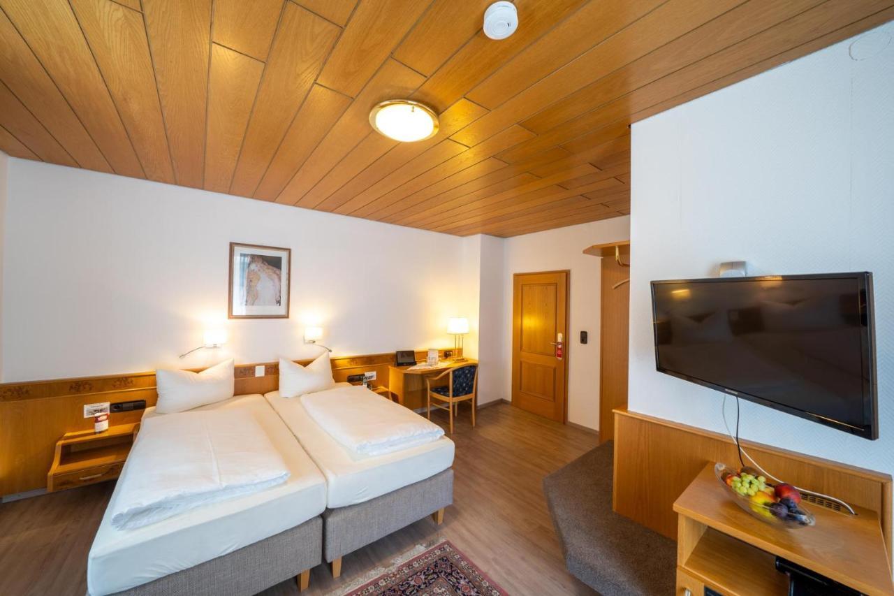 Stadthotel Pfeffermuehle เกนเกนบาค ภายนอก รูปภาพ